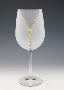 wine glass with zipper