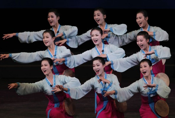 North Korean Dancers