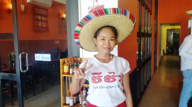 sombrero_waitress_khmer_urban_flavours_south_east_asia