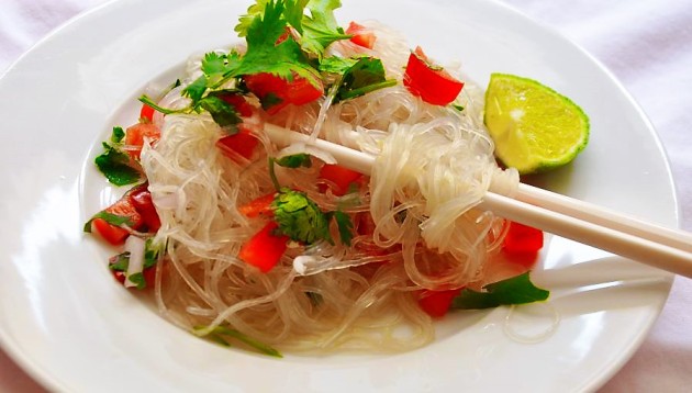 Thai-Glass-Noodle-Salad-urban-flavours