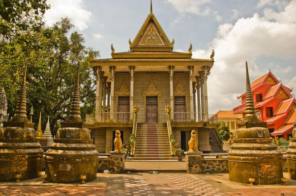 Svay_Pope_Pagoda_urban_flavours