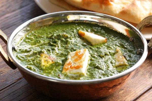 palak-paneer-cottage-cheese-and-spinach-indian-curry-urban-flavours