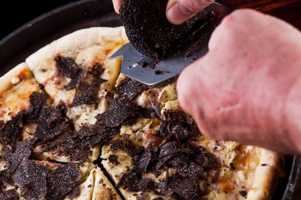 truffle-pizza-urban-flavours