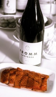 fromm-lastrada-pinotnoir-newzealand-dimsum-winepairing-darrengall-urban-flavours