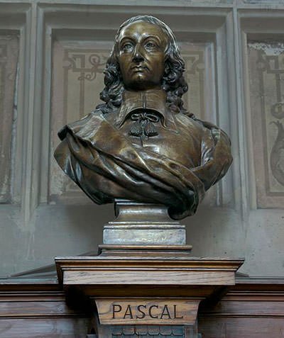 Bronze-bust-of-Blaise-Pascal-urban-flavours