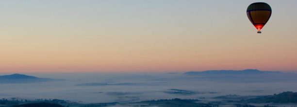 australia-yara-valley-landscape-hot-air-balloon