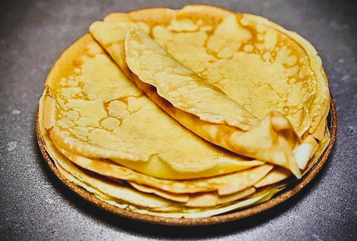 La crêpière billig : la star de la Chandeleur - France Bleu